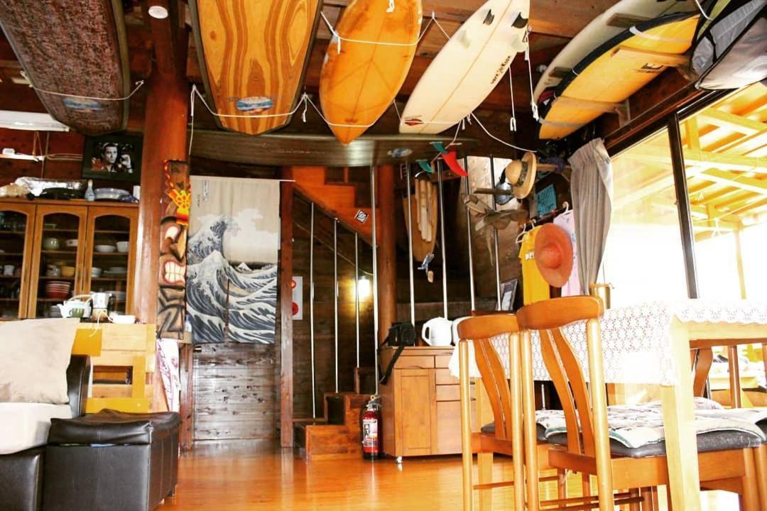 Tropical Surf House Okinawa Onna Exterior foto