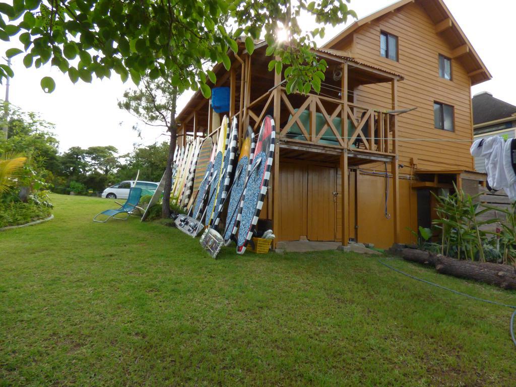 Tropical Surf House Okinawa Onna Exterior foto