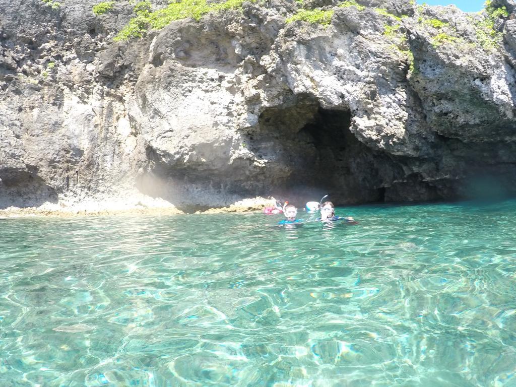 Tropical Surf House Okinawa Onna Exterior foto