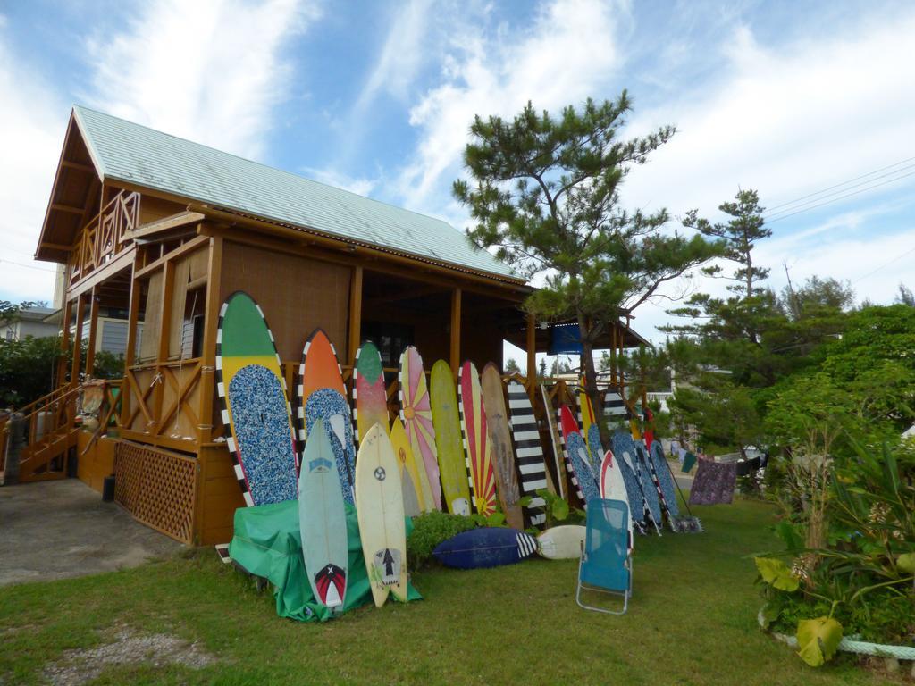 Tropical Surf House Okinawa Onna Exterior foto