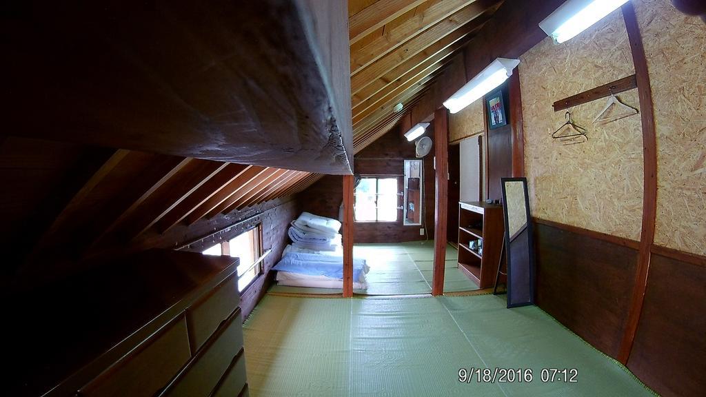 Tropical Surf House Okinawa Onna Exterior foto