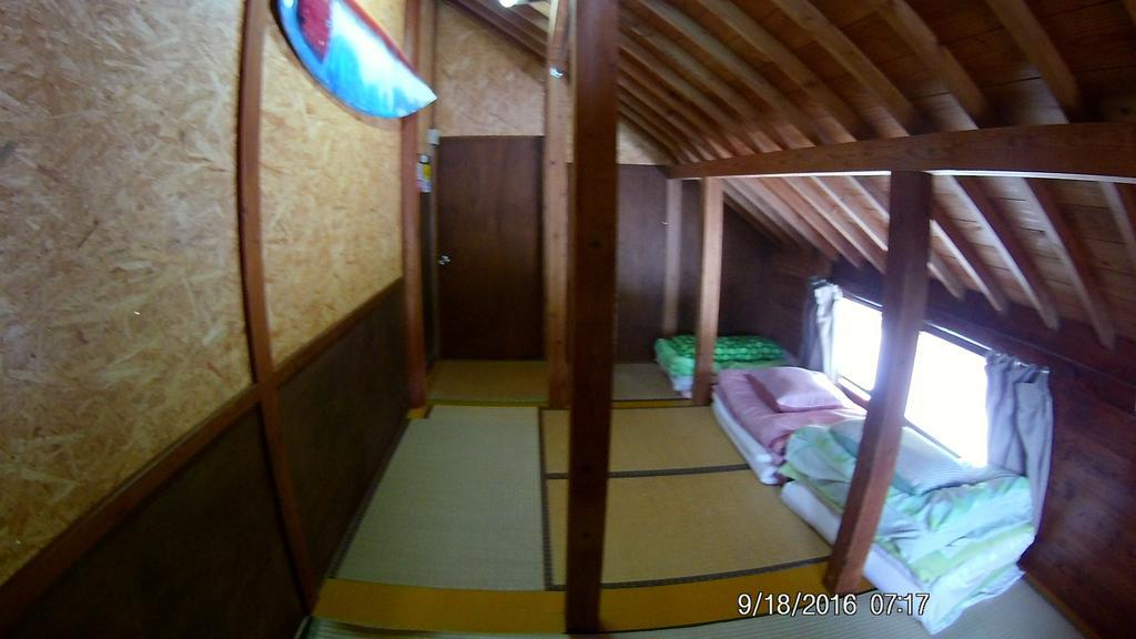 Tropical Surf House Okinawa Onna Exterior foto